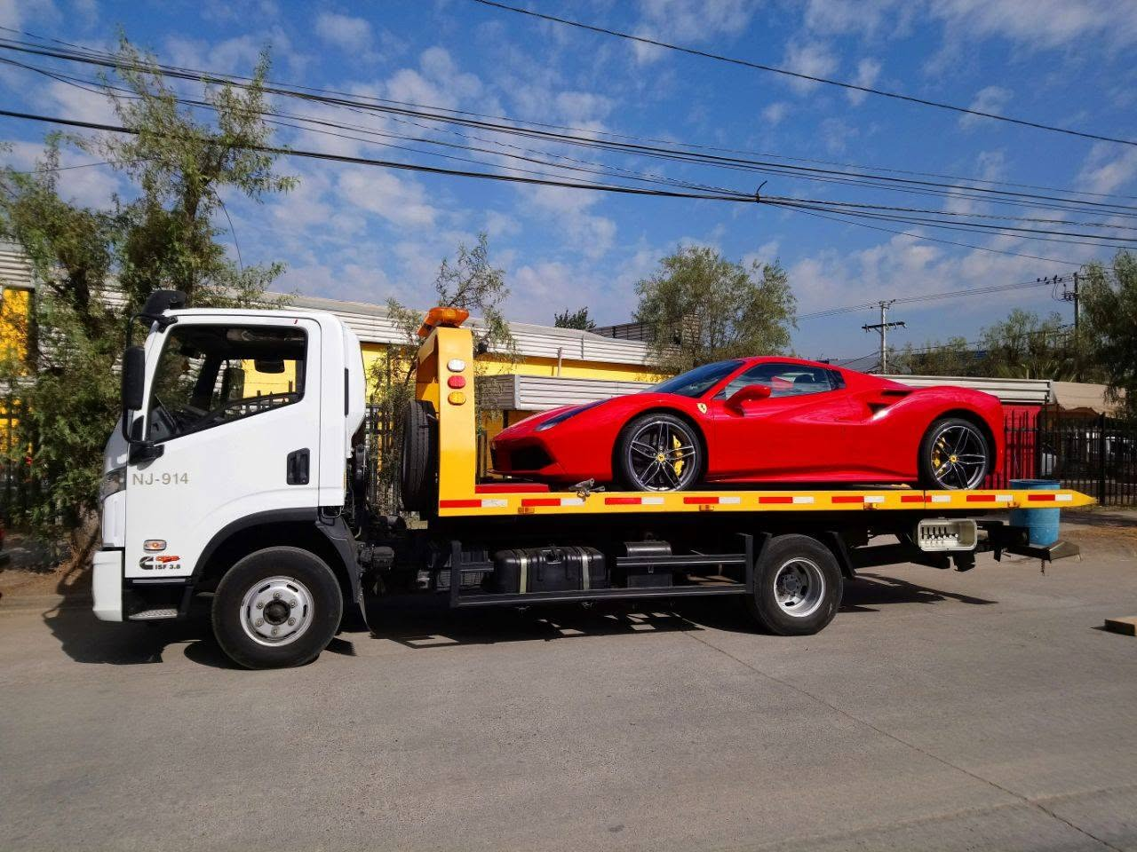 Traslado de camioneta en grúa